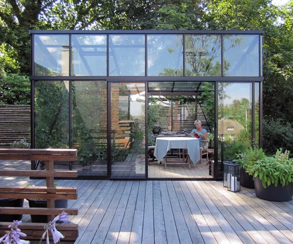 Modern greenhouse